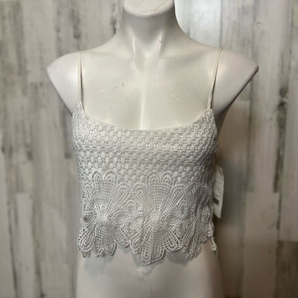 White tank top - Picture 3 of 7